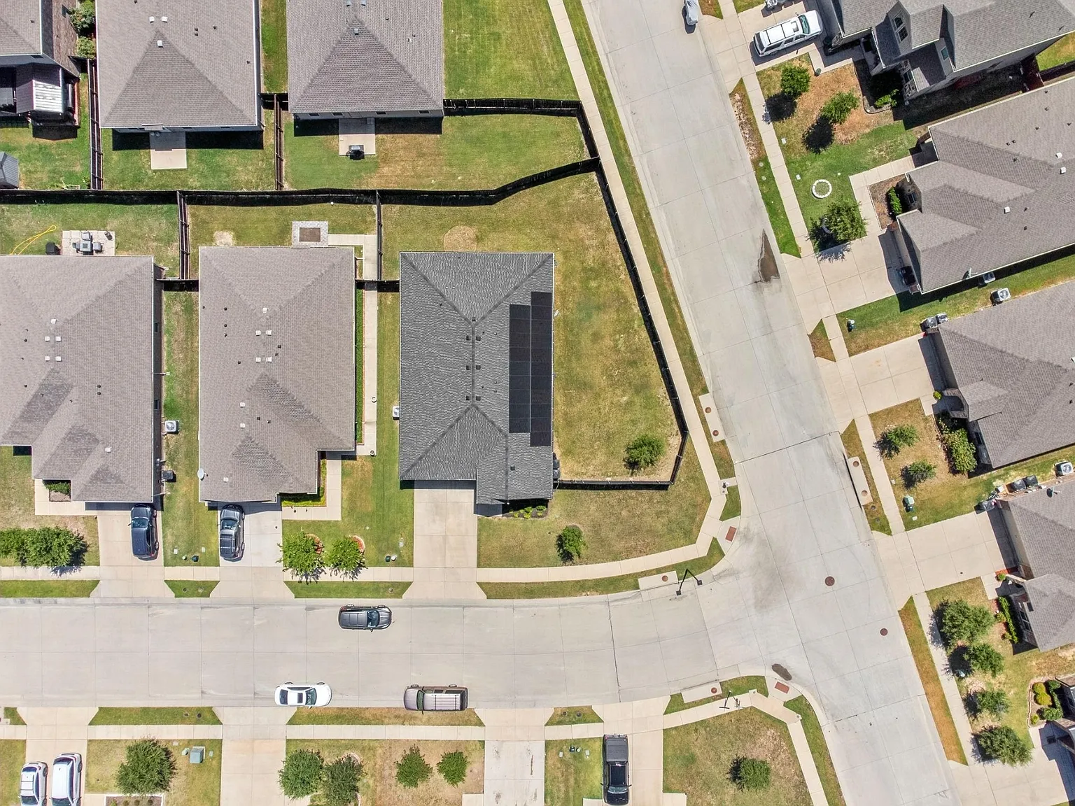4 bed, 1891 sqft, $1,950 — Photo 4