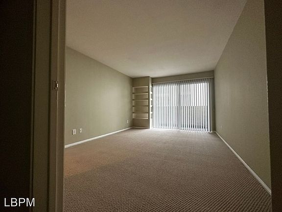 5th image of 10825 Blix St APT 202