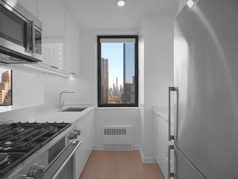 124 W 60th St #35M — Photo 7