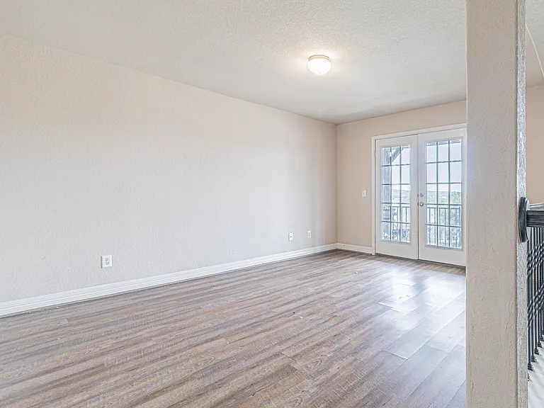 5488 Devonwood St — Photo 39