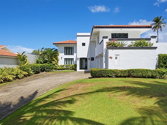 3rd image of 264 DORADO BEACH EAST