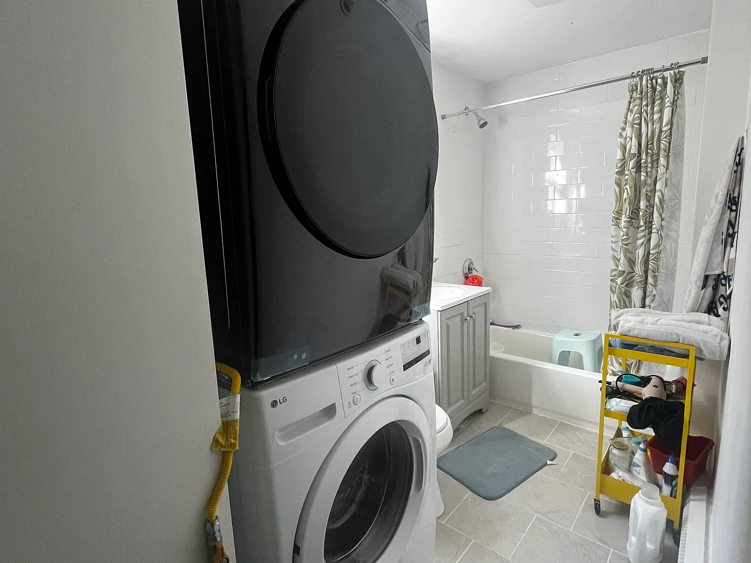 3 bed, 2.0 bath, $3,750 — Photo 3