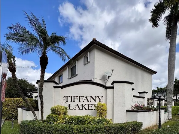 8707 SW 152nd Ave APT 332, Miami, FL 33193