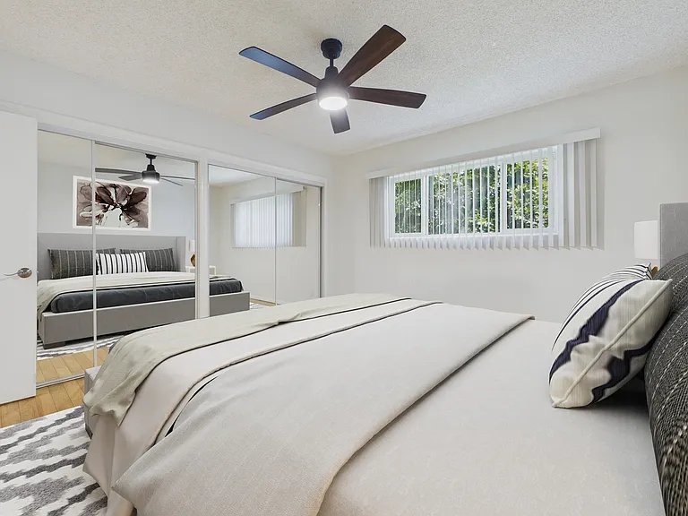 13060 Burbank Blvd. Apartments — Photo 7
