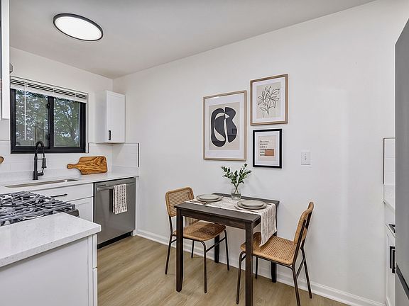 5th image of 2535 Lysle Ln #4A