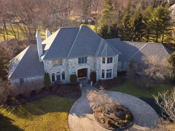 106 Hampton Ln, Blue Bell, PA 19422