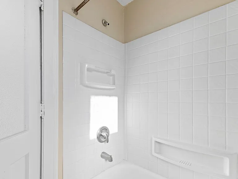 Penn Arts Apartments — Photo 28