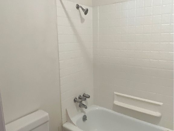 5th image of 2215 8th Ave APT 304