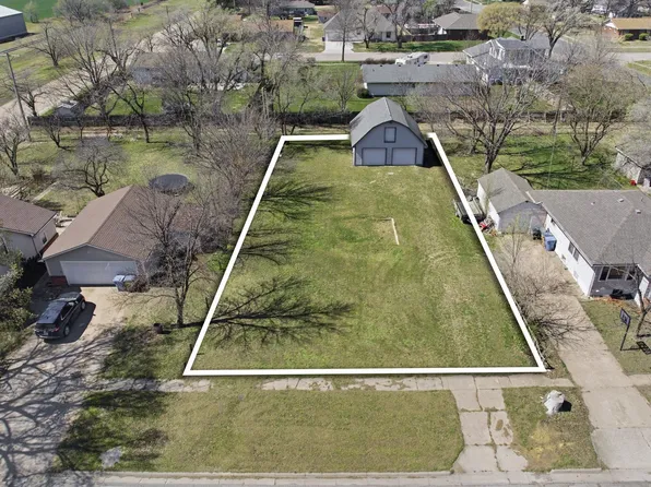 109 N Adams St, Cheney, KS 67025