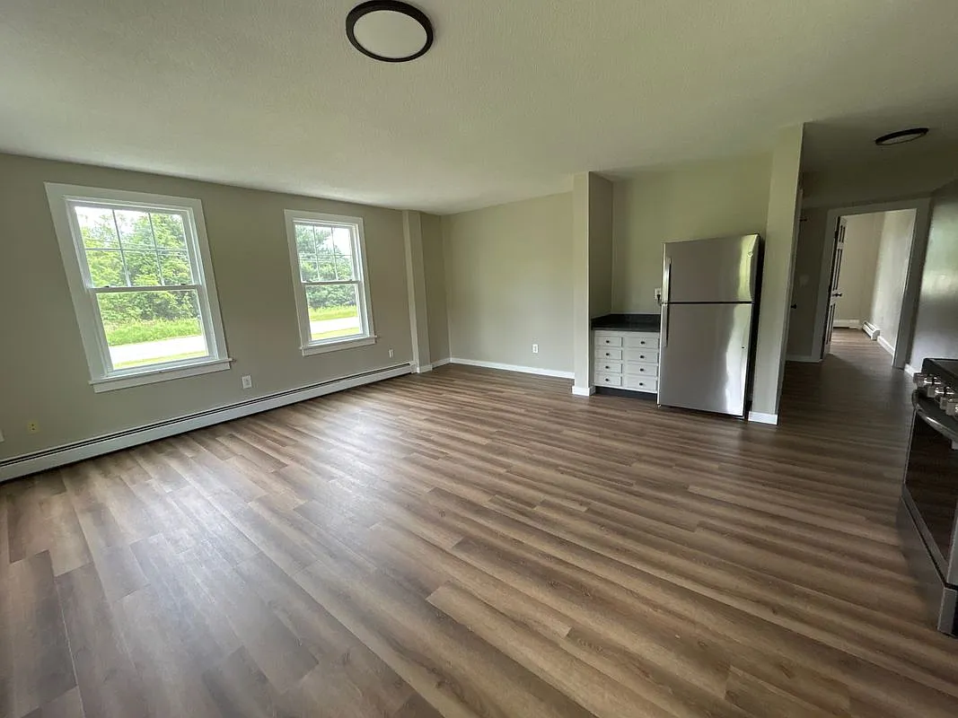 2 bed, 1.0 bath, 1000 sqft, $2,500 — Photo 4