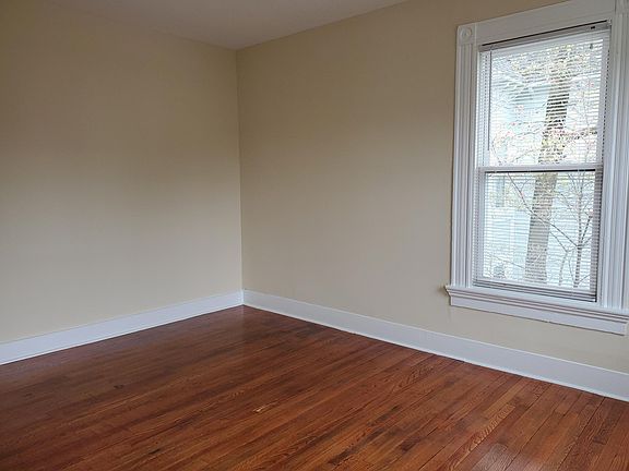 5th image of 81 Sherman Ave #2