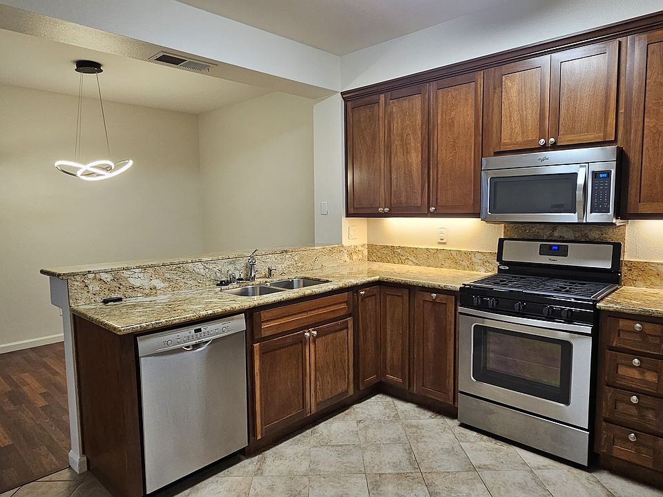 1st image of 2040 Whitetail Ln