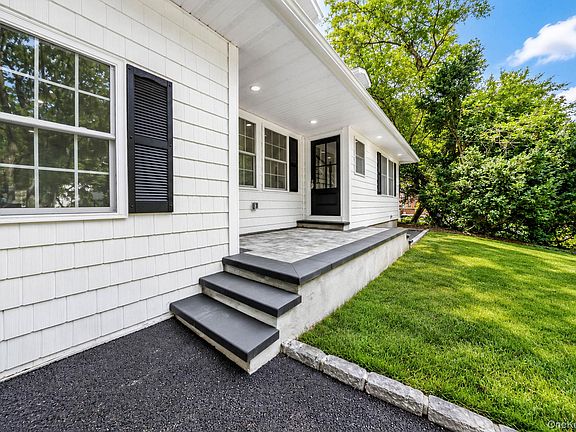 2nd image of 128 Crooked Hill Road
