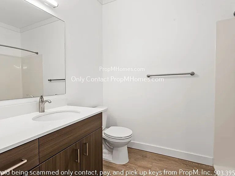 1825 SE 50th Ave #103 — Photo 8