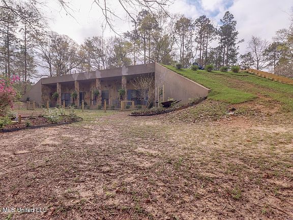 5th image of 65 Gartman Rd