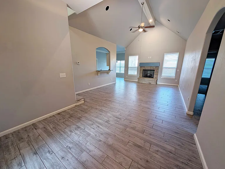 2349 Santa Monica St — Photo 2