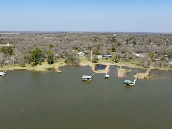 9360 Riley Green Rd, Franklin, TX 77856