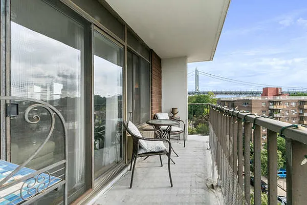 Rented by Daniel Gale Sotheby's International Realty | media 37