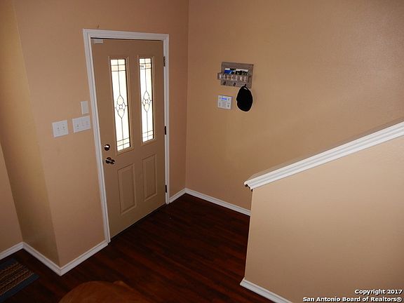 4th image of 15750 Knollcliff