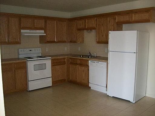 2nd image of 1501 Cinch APT B