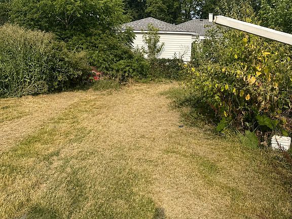 4th image of 8207 Grace St