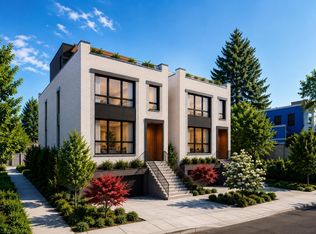 30 De Kalb Ave, Jersey City, NJ 07306