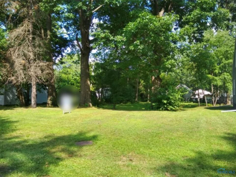 2nd image of 910 Rochelle Rd