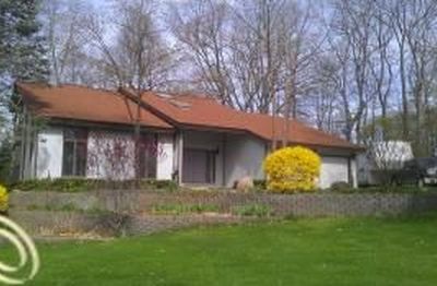 10061 Fish Lake Rd, Holly, MI, 48442