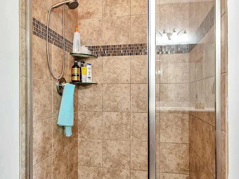 1001 Ryecroft Ln — Photo 17