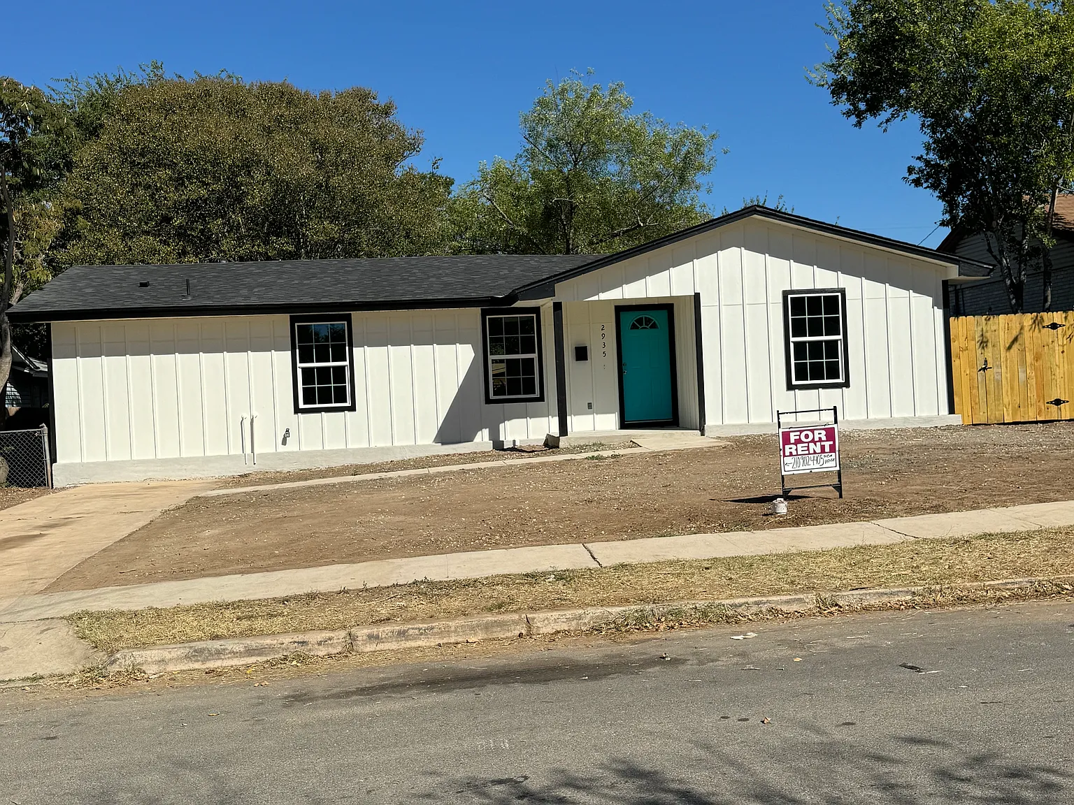4 bed, 1550 sqft, $1,800 — Photo 2