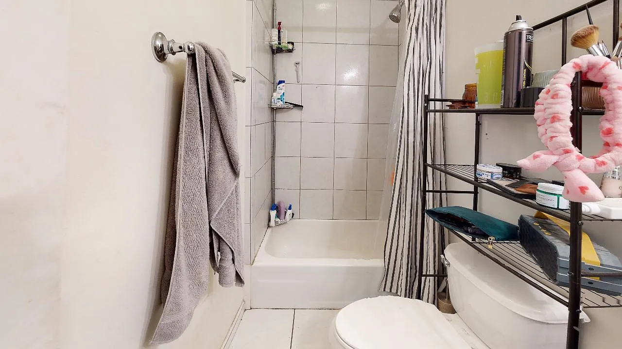 3054 Chatham St — Photo 2