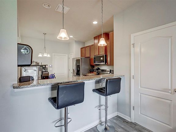 5th image of 10842R Verawood Dr