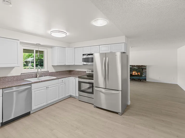 2513 Silver Sage Dr — Photo 6