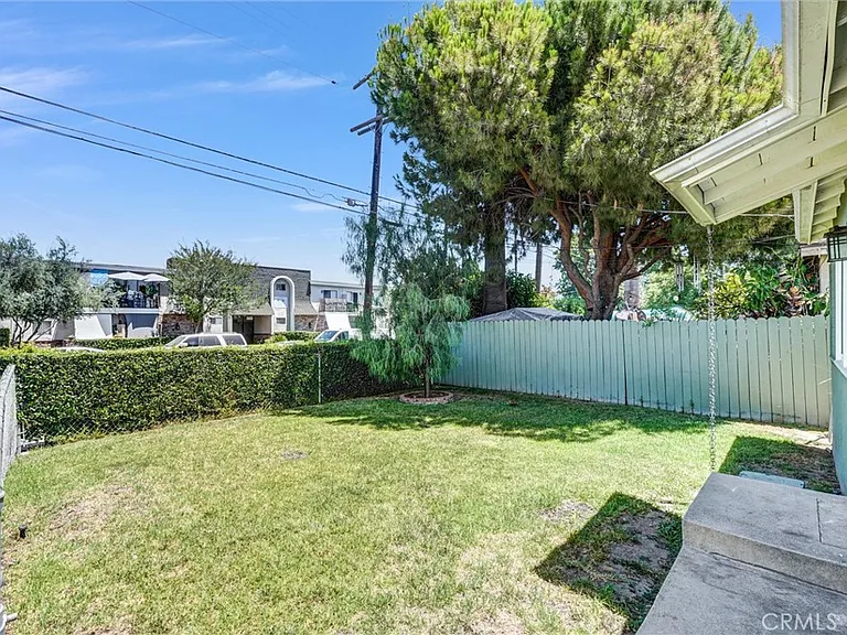 6707 Cleon Ave — Photo 6
