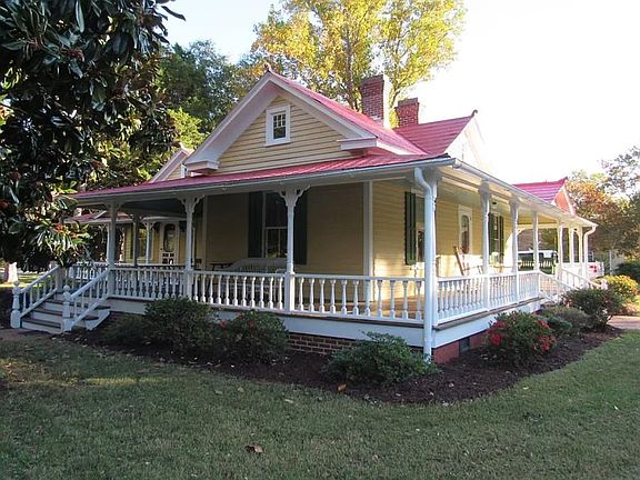 2nd image of 303 Springwood Ave
