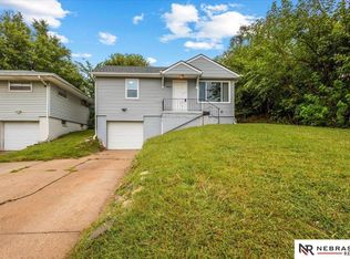 3714 Crown Point Ave, Omaha, NE 68111