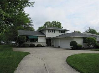20674 Chestnut Dr, Strongsville, OH