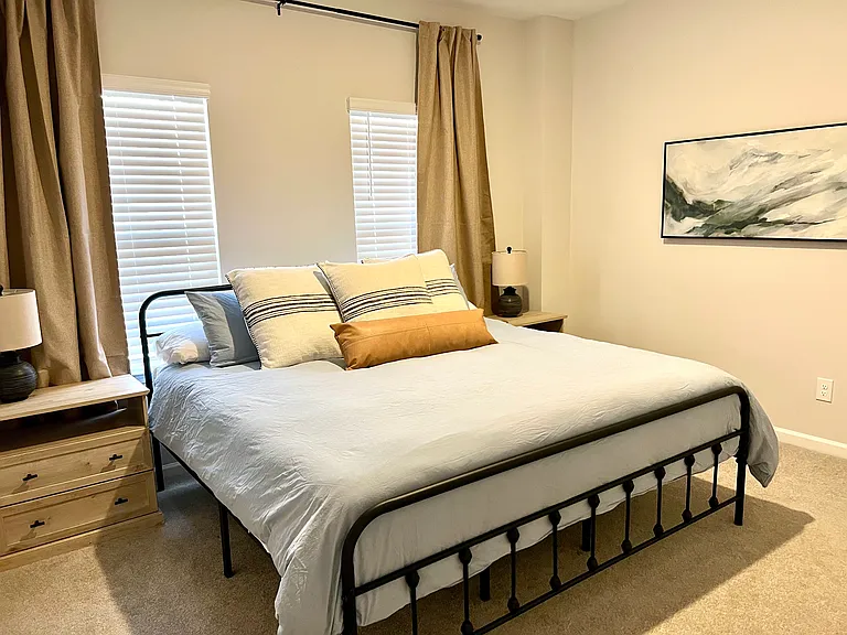 912 Mary Max Dr — Photo 3