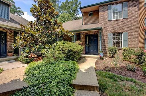 1st image of 2104 Sycamore Ct