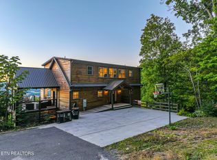 3101 Lexy Ln, Sevierville, TN 37862