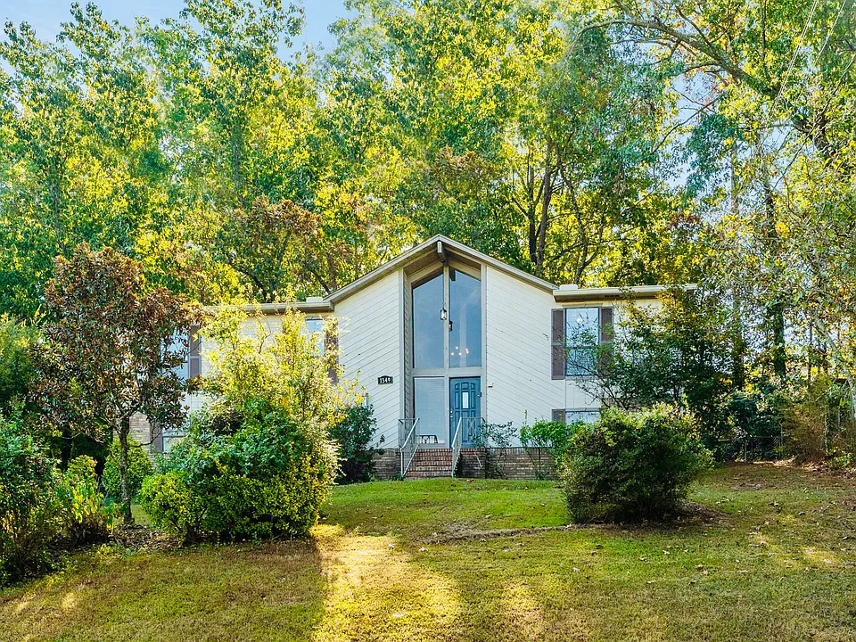 1349 Old Boston Rd