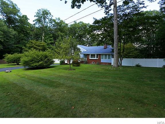 3rd image of 23 Elyse Dr