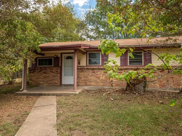 1517 Wright St, Greenville, TX 75401