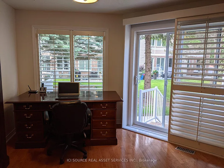 109 Dalecroft Cres — Photo 14