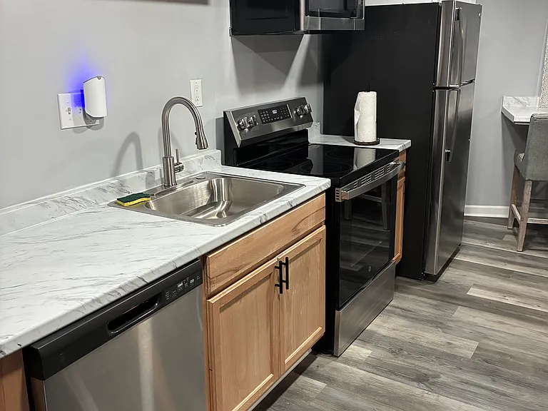 685 Riddle Rd — Photo 9