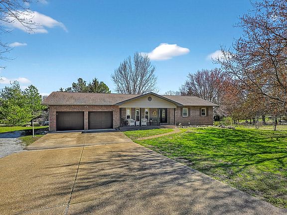 3rd image of 1000 Cedar Ridge Drive