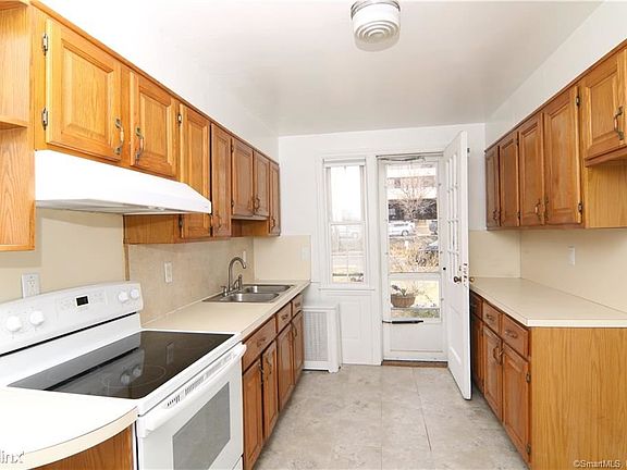 2nd image of 2475 Summer St APT 1