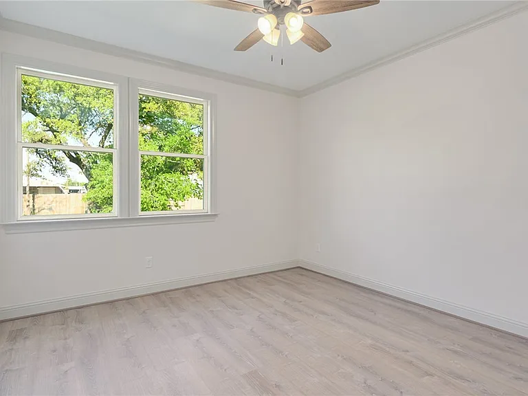 1508 Echols St — Photo 10