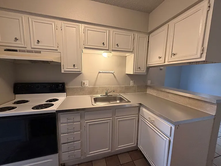 4303 Duval St — Photo 12