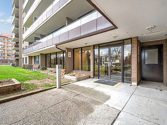 2nd image of 180 Markham Rd #1701